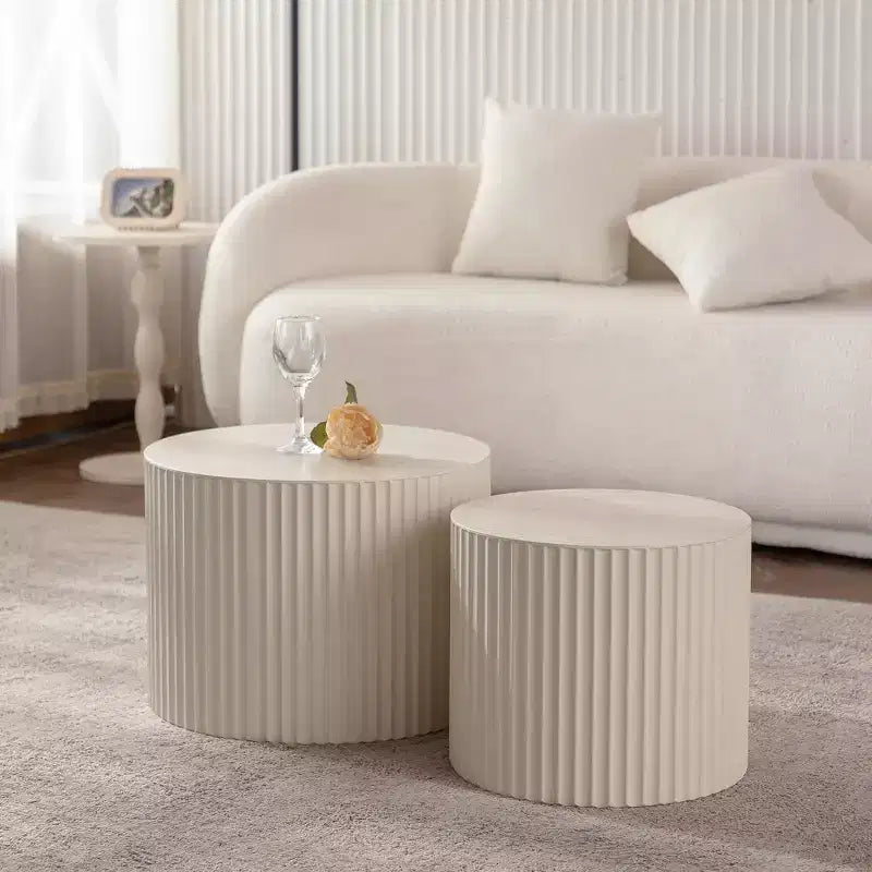 Mesa de centro redonda de madera con diseño en relieve artesanal para espacios pequeños, no requiere montaje
